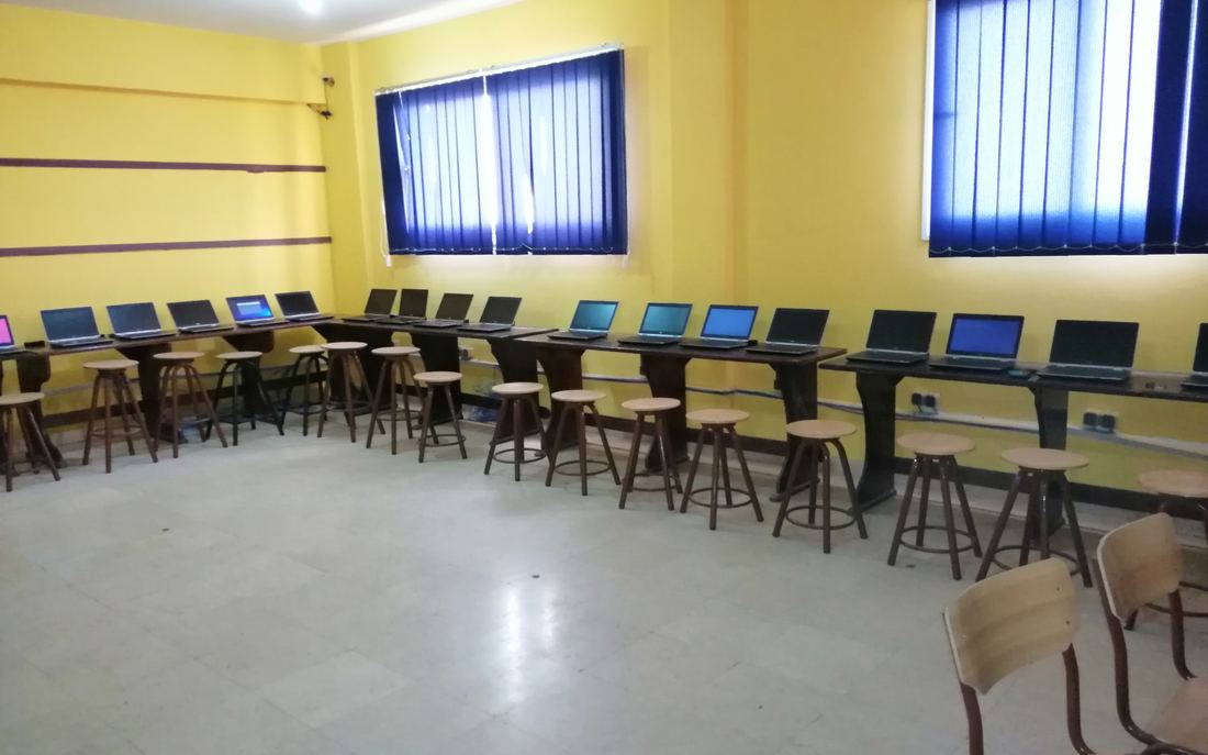 Computer lab at Sunrise International School